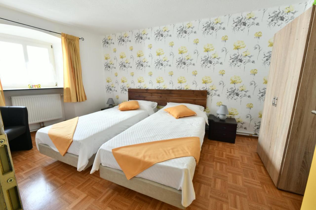 Um Die Ecke Apartment Manderscheid Ngoại thất bức ảnh